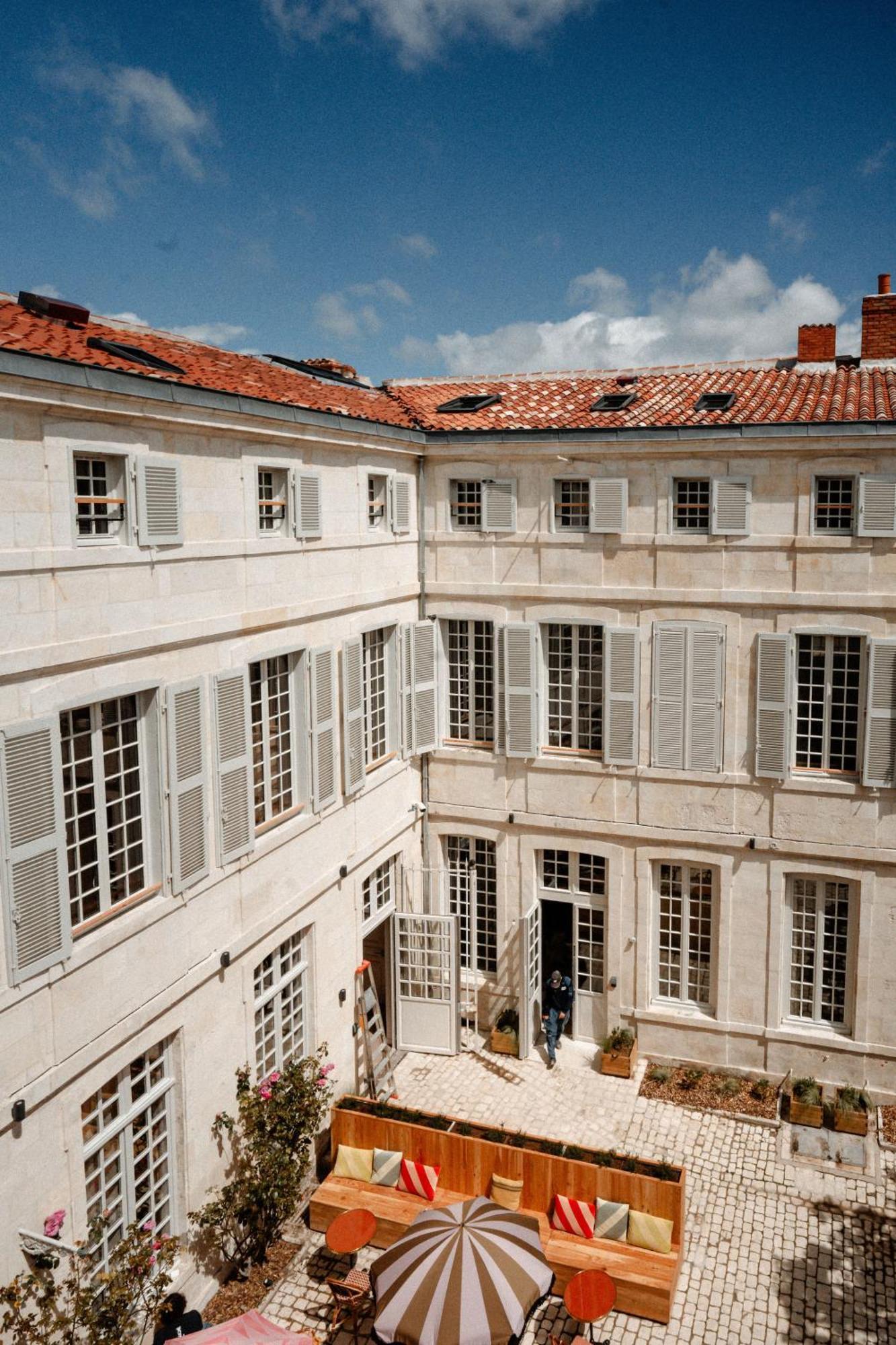 Central Hostel La Rochelle Centre エクステリア 写真