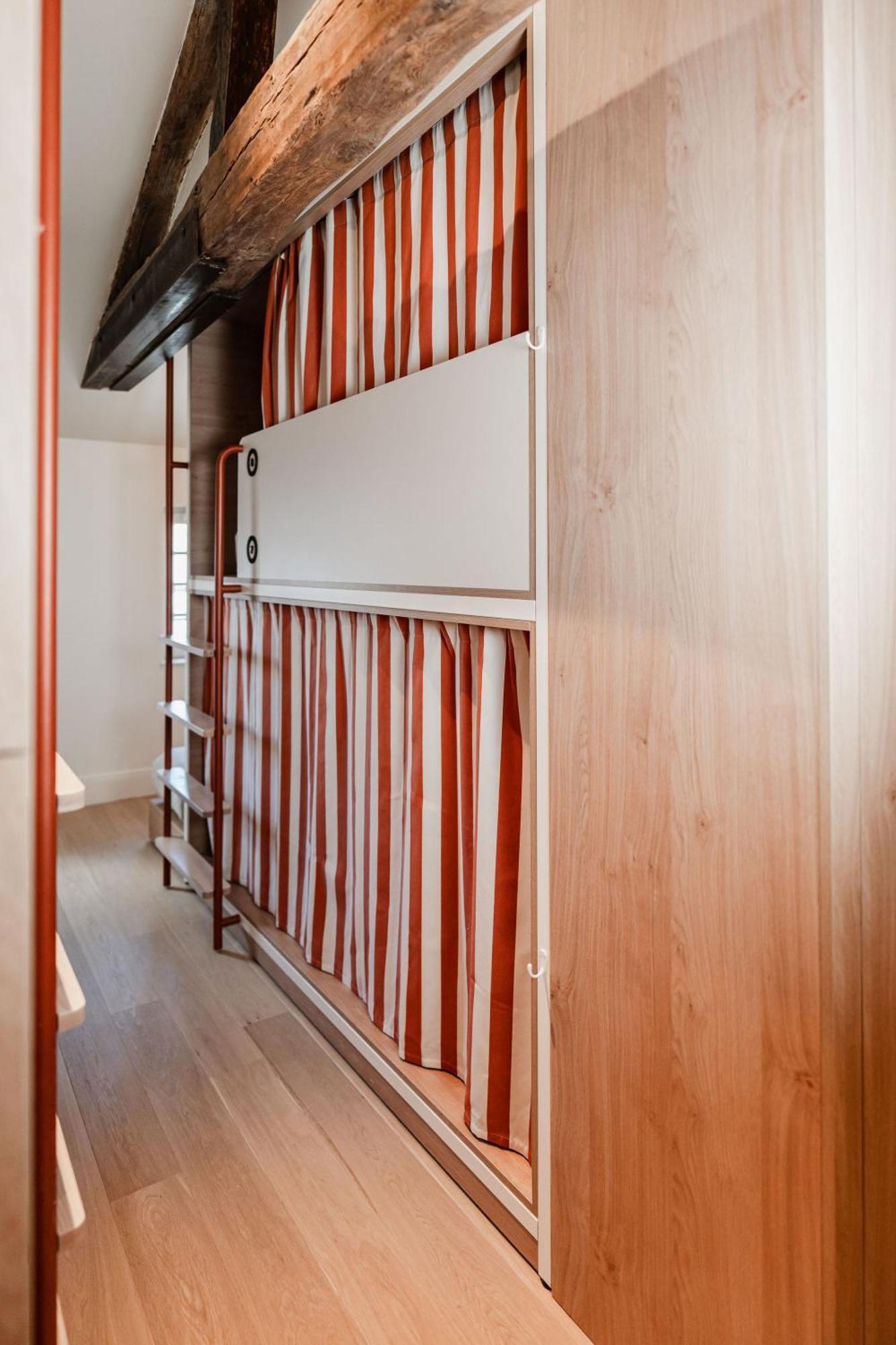 Central Hostel La Rochelle Centre エクステリア 写真