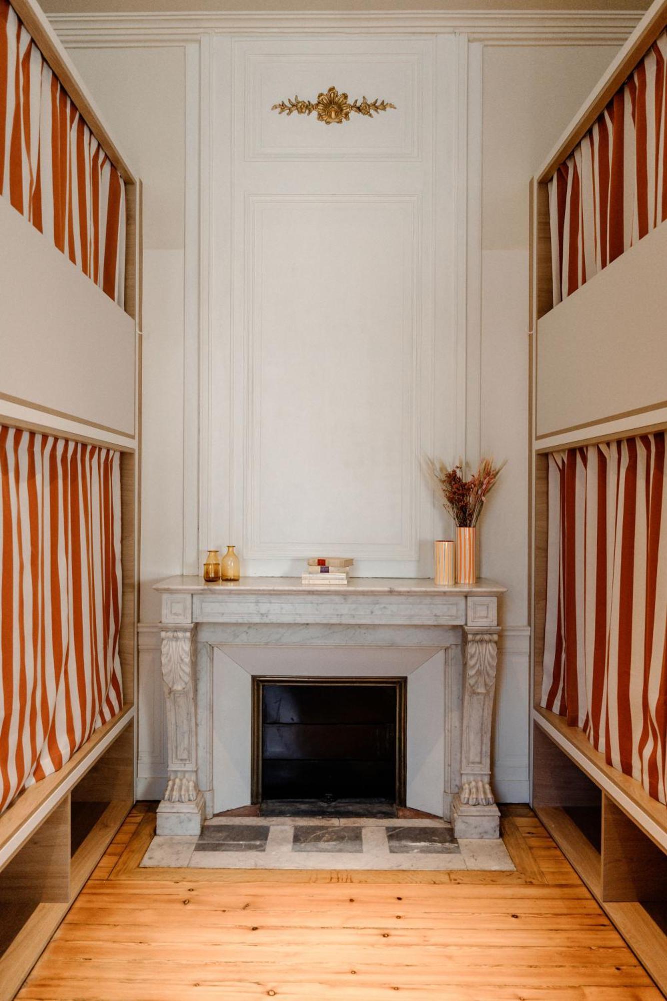 Central Hostel La Rochelle Centre エクステリア 写真