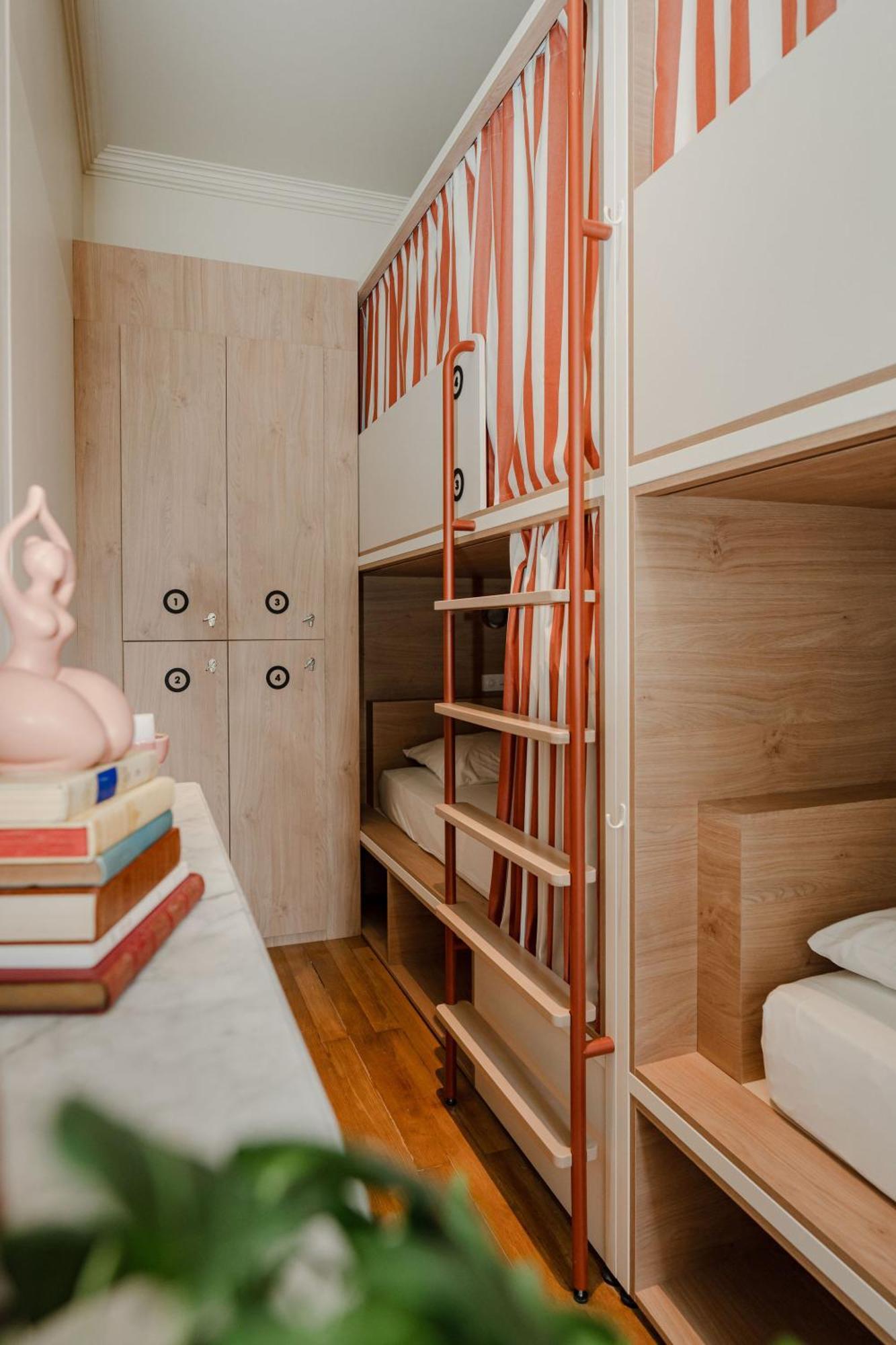 Central Hostel La Rochelle Centre エクステリア 写真